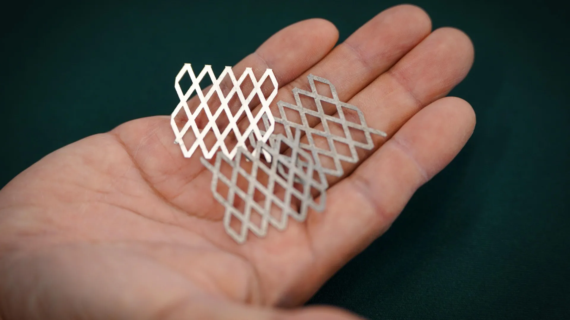 “Cannot be explained” – New ultra stainless steel stuns researchers - ScienceDaily